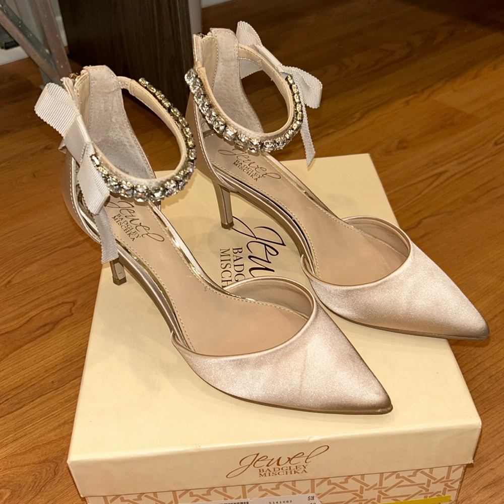 Kitten heels